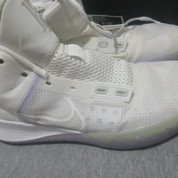 Kyrie Flytrap IV - Picture 2 of 3